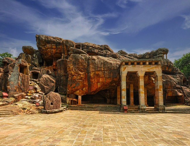 1-khandagiri-udaigiri-caves-attr-hero-1